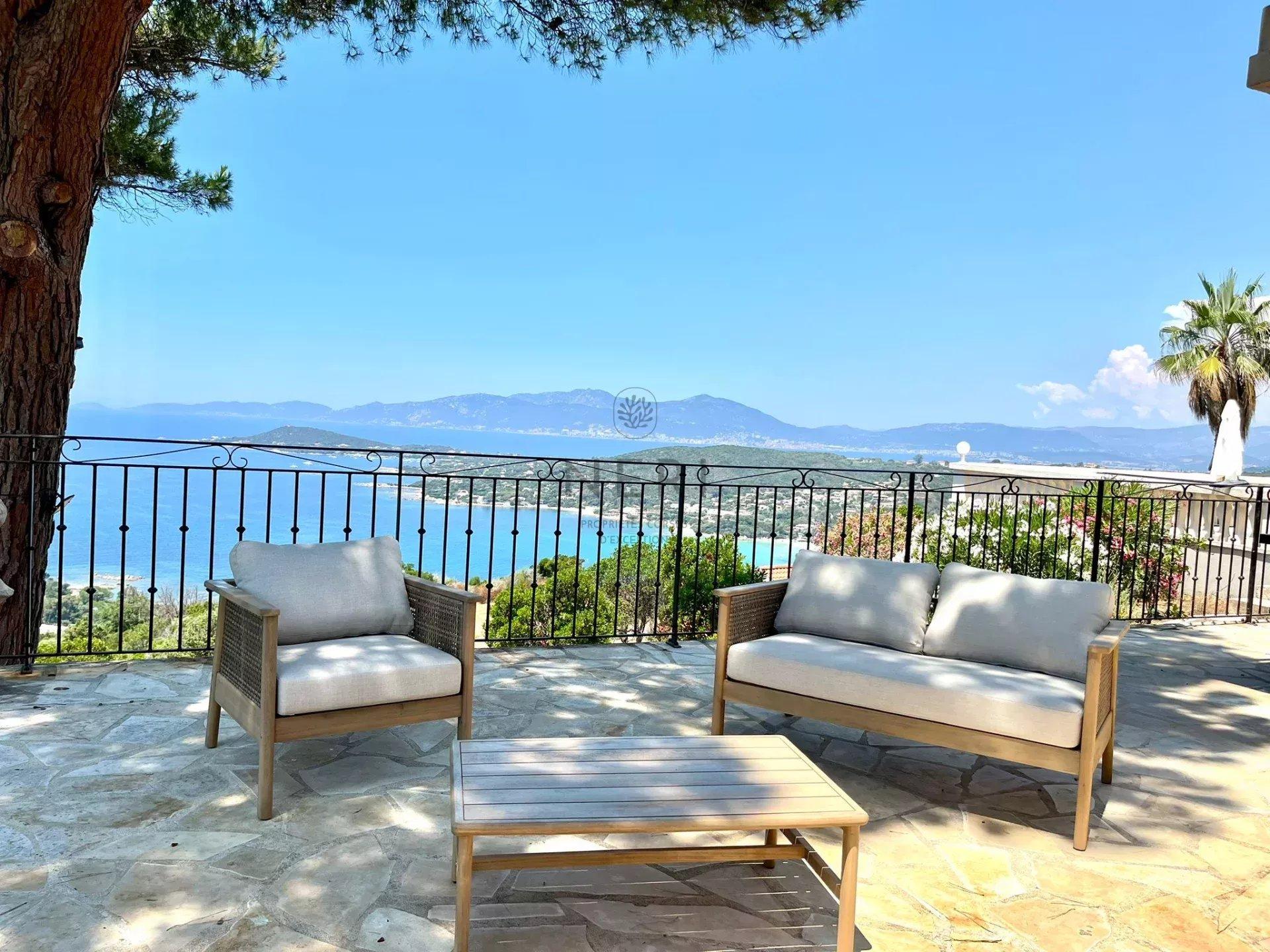 Villa JULIETTE-6 chambres, piscine, vue mer panoramique, terrain de paddle