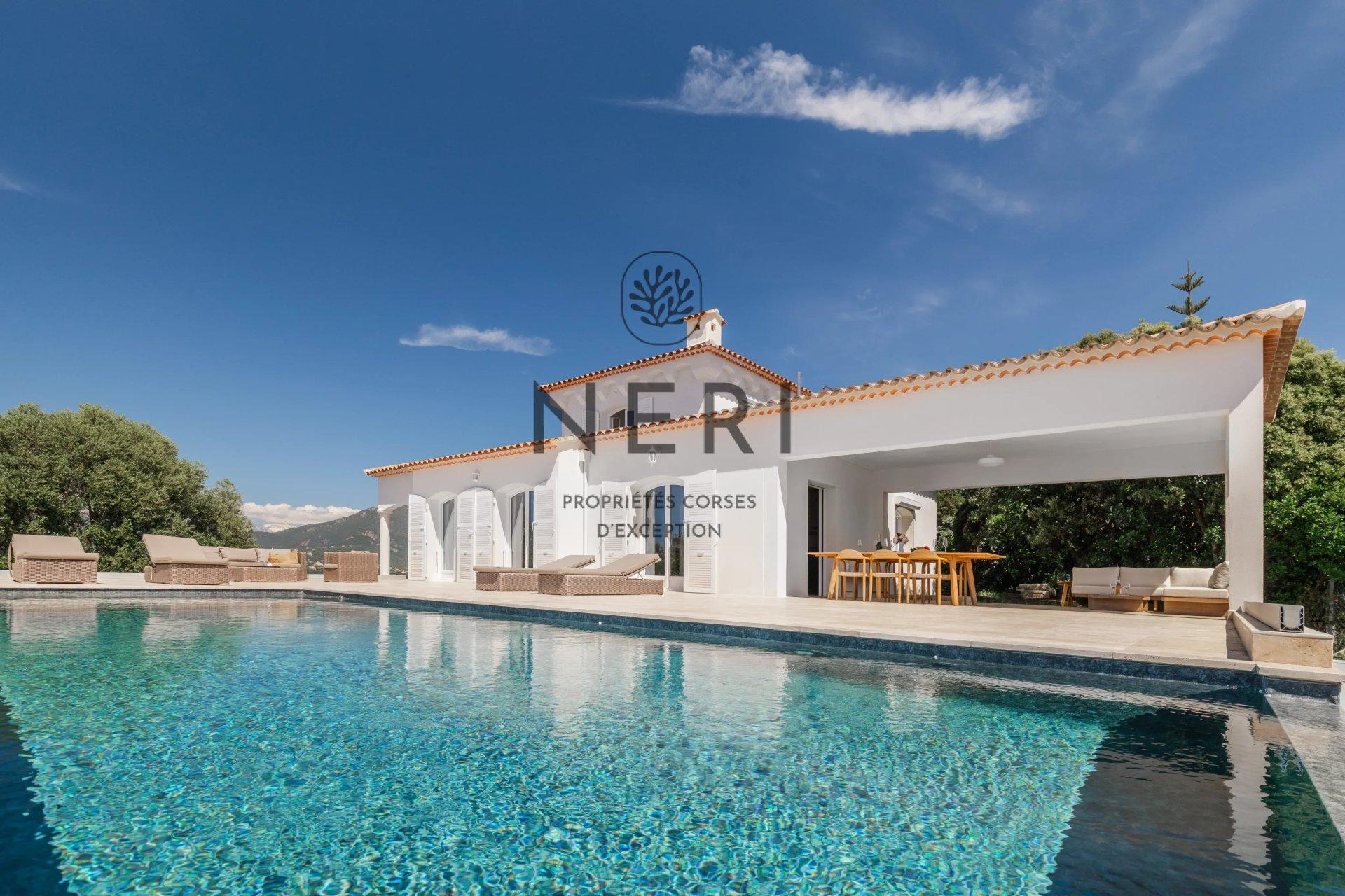 Villa DAVIA – 5 chambres avec appartement, vue mer panoramique, piscine