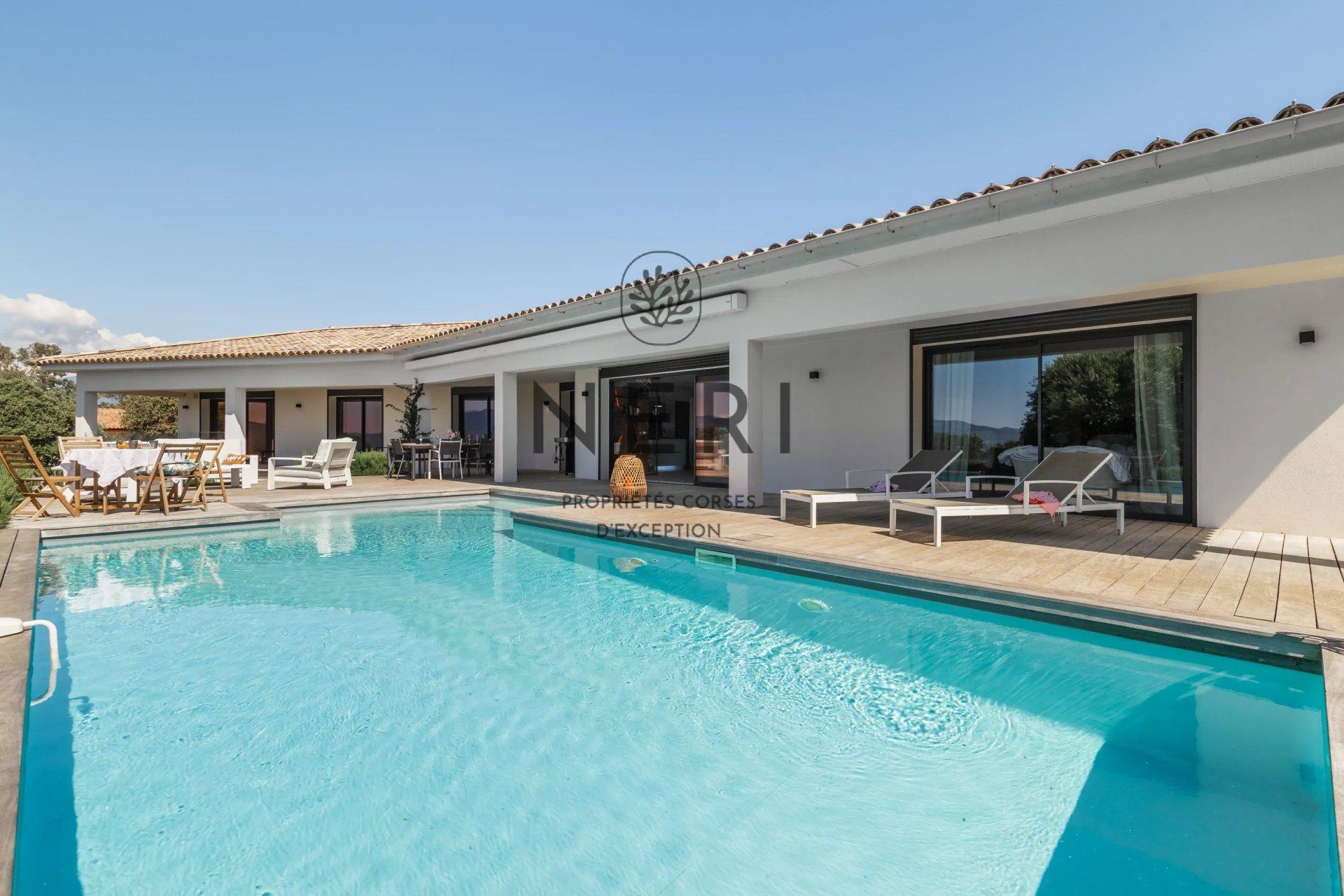 Villa LINA - 4 chambres en suite • Vue mer panoramique • Piscine chauffée