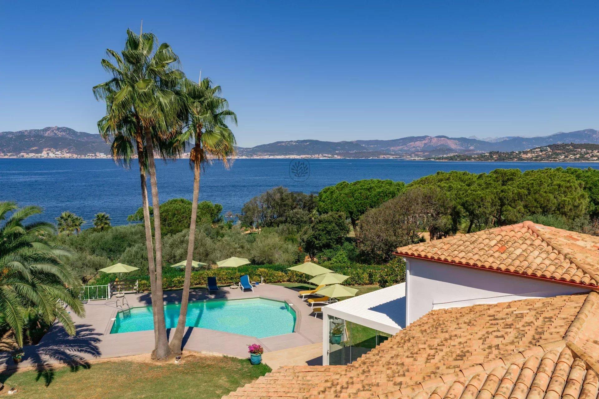 Villa d'exception en bord de mer — Pietrosella