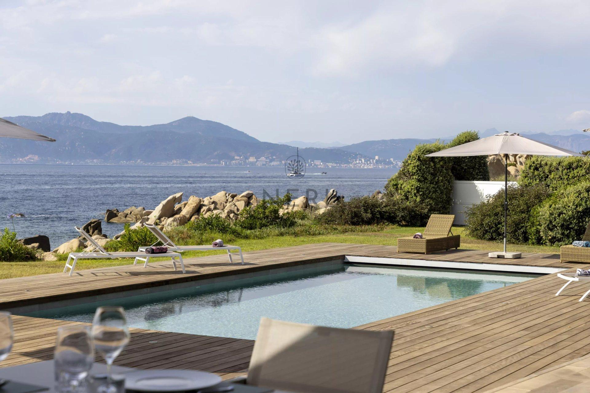 Villa CALYPSO-6 chambres, piscine, vue mer panoramique