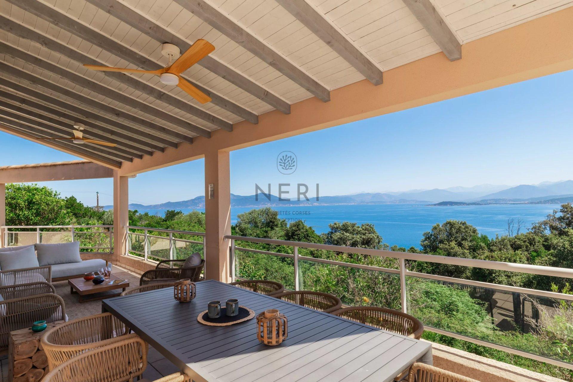 Secteur privilégié La Castagna— Villa vue mer panoramique