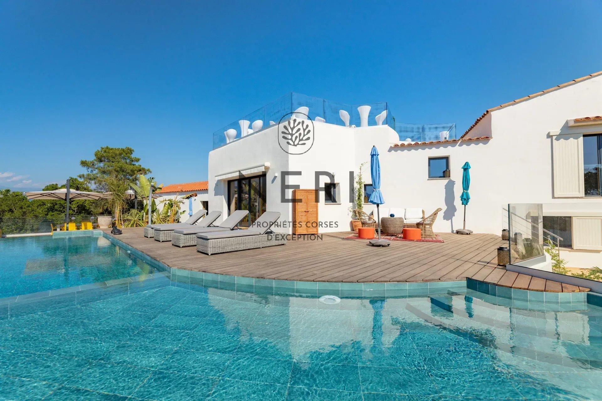 Villa OASIS - 6 chambres, piscine, jacuzzi, vue mer