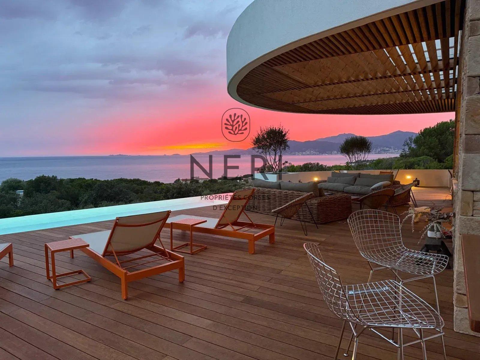 Villa ONDA – 4 chambres, piscine, vue mer, proche plage