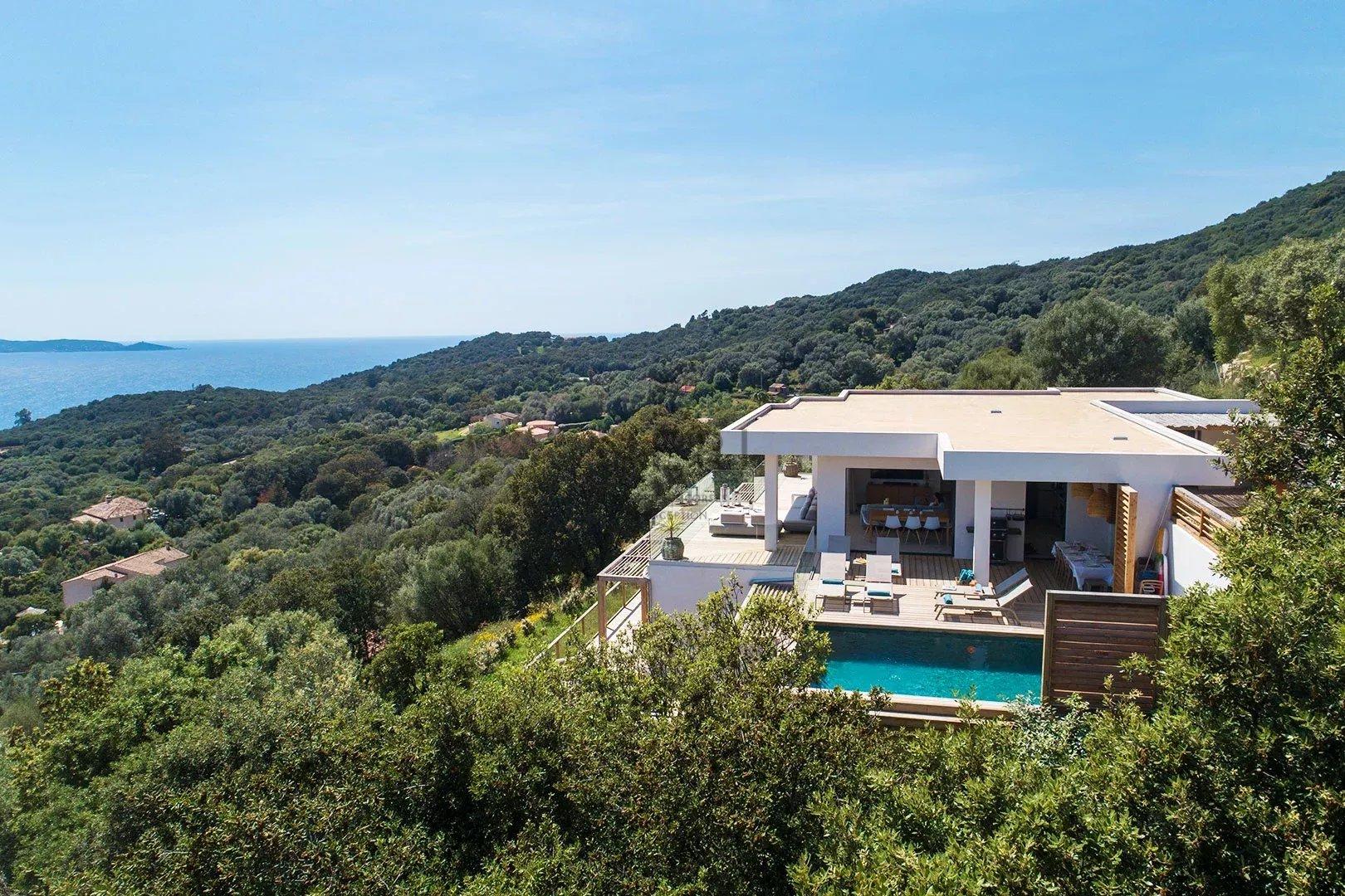 Villa MAQUIS - 4 chambres, vue mer panoramique, piscine, salle de sport